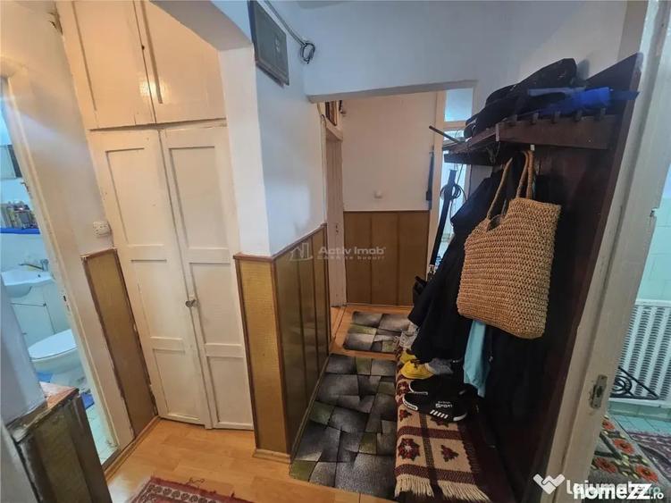 Apartament cu 3 camere decomandat în Central