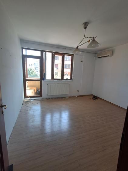 Apartament cu 2 camere decomandat în Bragadiru