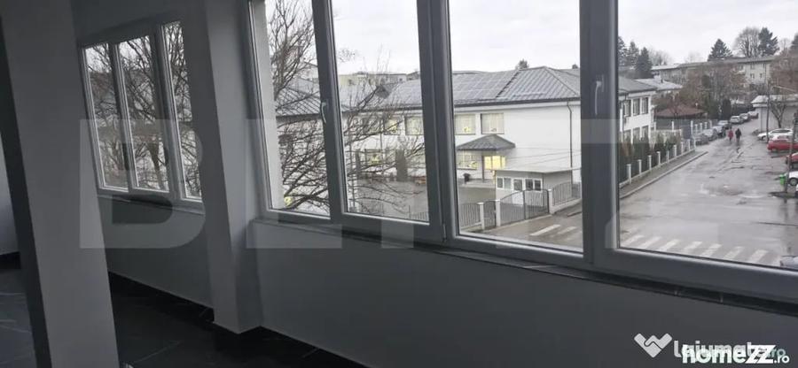 Spațiu comercial, de 100 mp, în Central