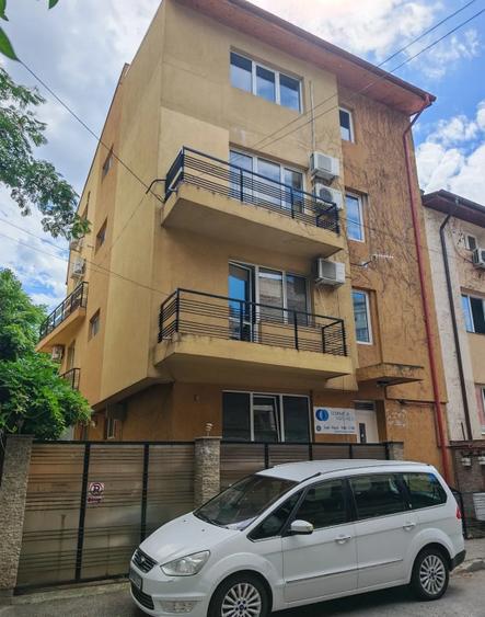 Birou, de 220 mp, în Vitan