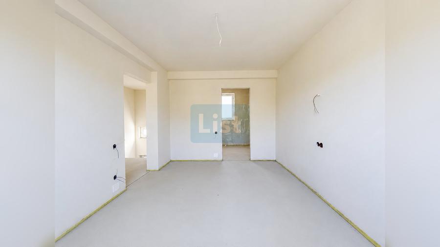 Casă cu 5 camere cu Teren 240 Mp în Florești