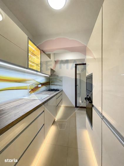 Apartament cu 3 camere decomandat în Sud