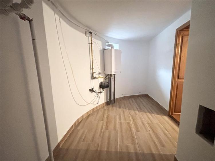 Casă individuală cu 5 camere cu Canalizare în Cantemir