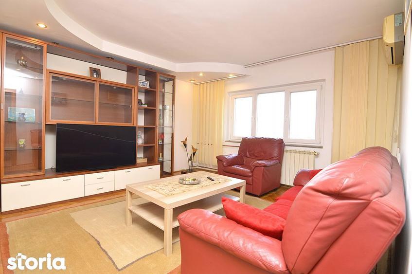 Apartament cu 3 camere decomandat, mobilat în Nerva Traian