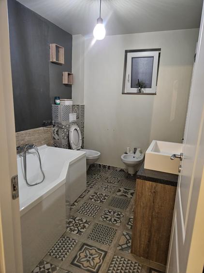 Duplex cu 3 camere cu Canalizare în Dumbrăvița