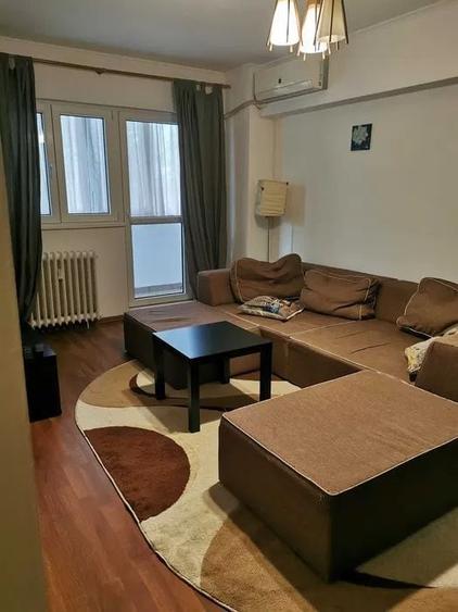 Apartament cu 2 camere semidecomandat, mobilat în P-ța Muncii