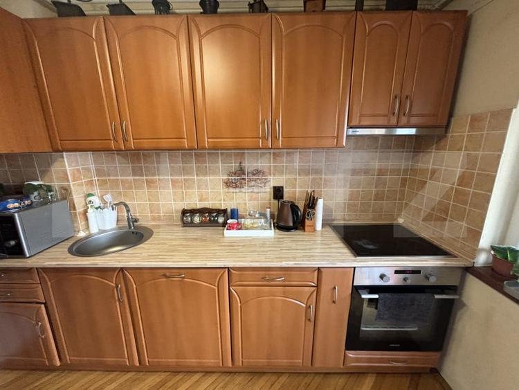 Apartament cu 3 camere decomandat, mobilat în Carpați 2
