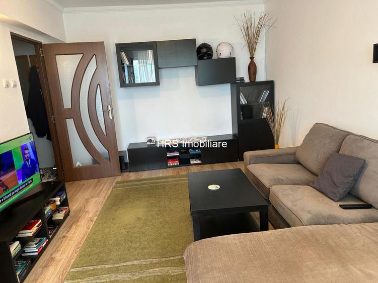 Apartament cu 4 camere decomandat în Morarilor