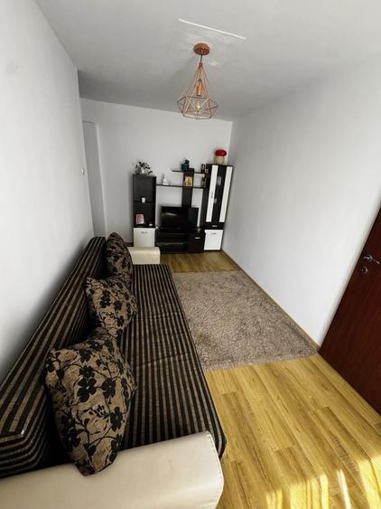 Apartament cu 2 camere semidecomandat în Șagului
