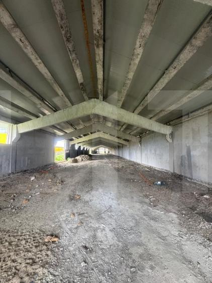 Spațiu comercial, de 4,294 mp, în Periferie