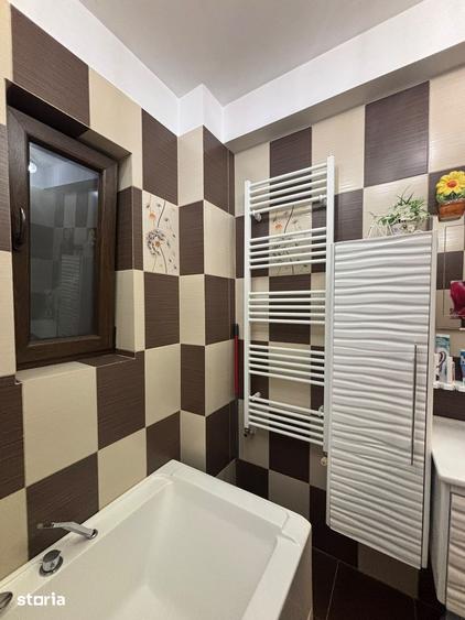 Apartament cu 3 camere în Florești