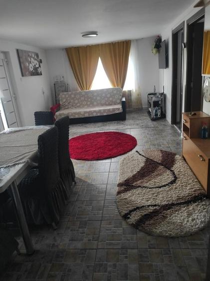 Casă cu 2 camere în Central