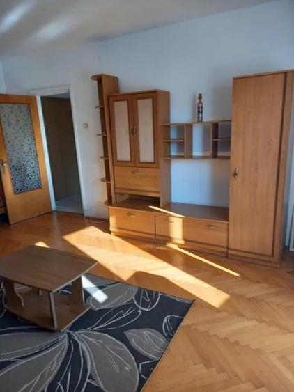 Apartament cu 3 camere decomandat în Terezian