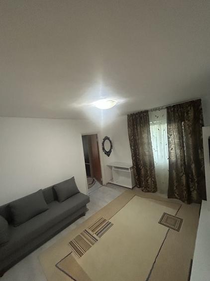 Apartament cu 2 camere semidecomandat în 1 Decembrie 1918