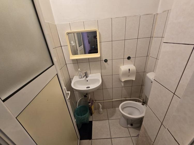 Spațiu comercial, de 45 mp, în Baza 3
