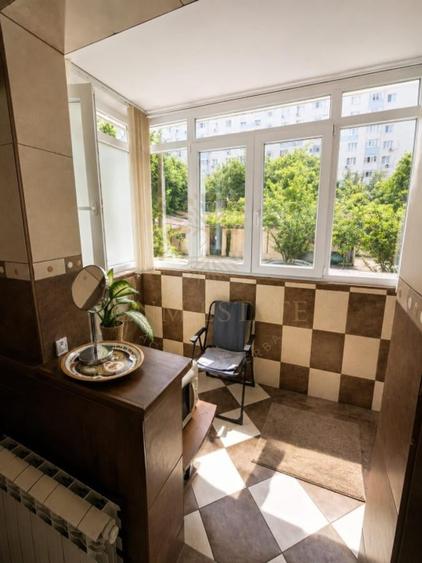 Apartament cu 2 camere semidecomandat în Berceni