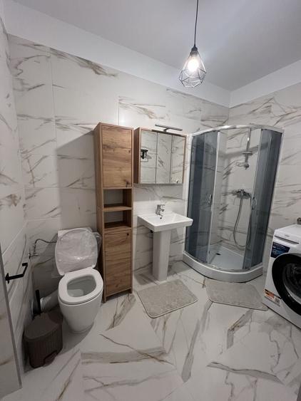 Apartament cu 2 camere decomandat în Uverturii