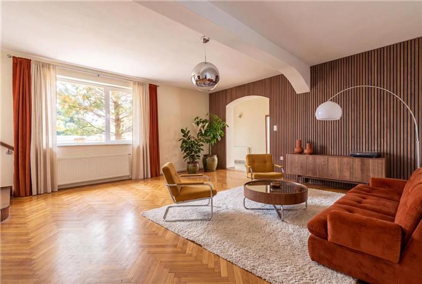 Duplex cu 4 camere cu Teren 225 Mp în Sub Arini