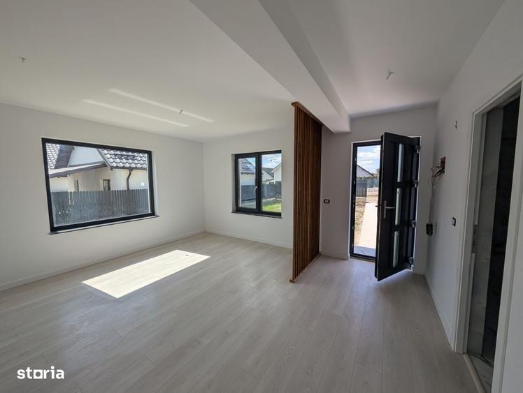 Casă cu 4 camere cu Teren 400 Mp în Central