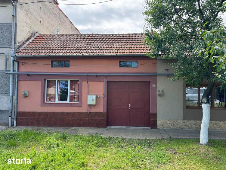 Casă cu 3 camere cu Teren 417 Mp în Central