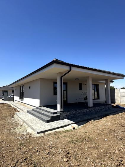 Casă cu 4 camere în Central
