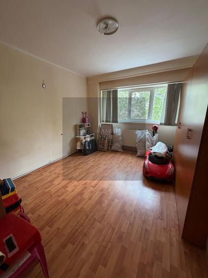 Apartament cu 3 camere decomandat, mobilat în Calarași 4