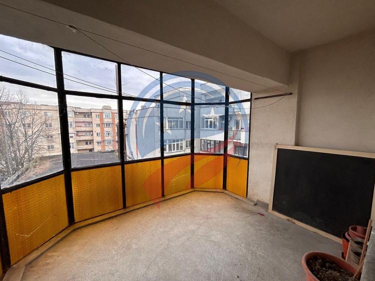 Apartament 3 camere decomandat de inchiriat pe Calea Severinului Craiova - 11