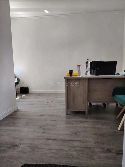 Spațiu comercial, de 350 mp, în Central