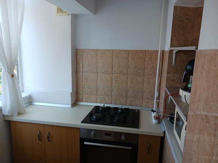 Apartament cu 2 camere decomandat, mobilat în Craiovița Nouă
