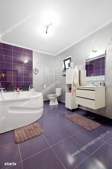 Casă cu 4 camere cu Teren 217 Mp în Vânători
