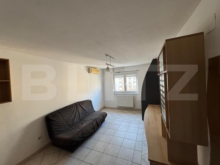 Apartament cu 2 camere decomandat, mobilat în Palat