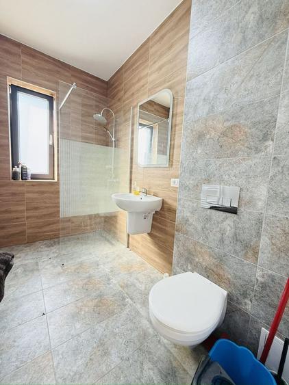 Apartament cu 2 camere semidecomandat în Giroc
