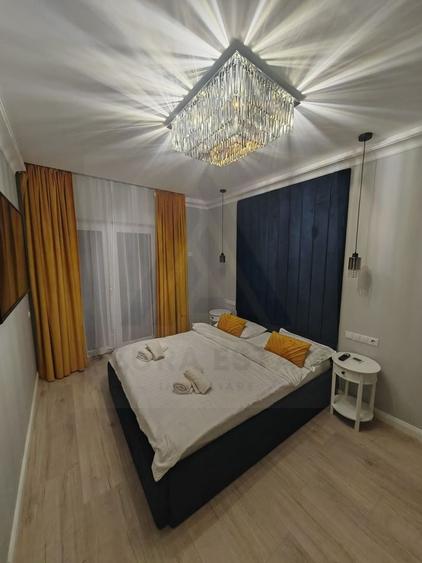 Casă cu 10 camere cu Canalizare în Turnișor
