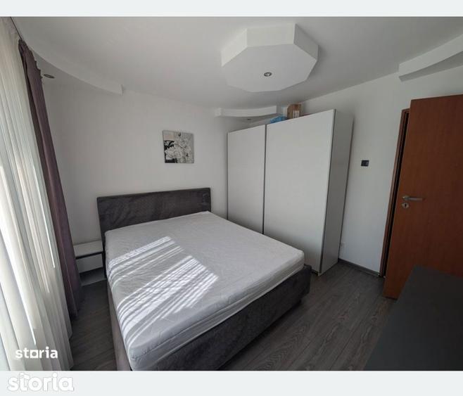 Apartament cu 2 camere decomandat în Calea București