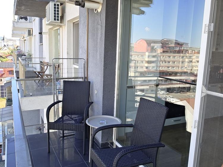 Apartament cu 2 camere decomandat în Central