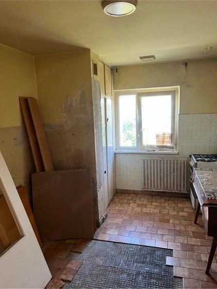 Apartament cu 3 camere decomandat în Zorilor