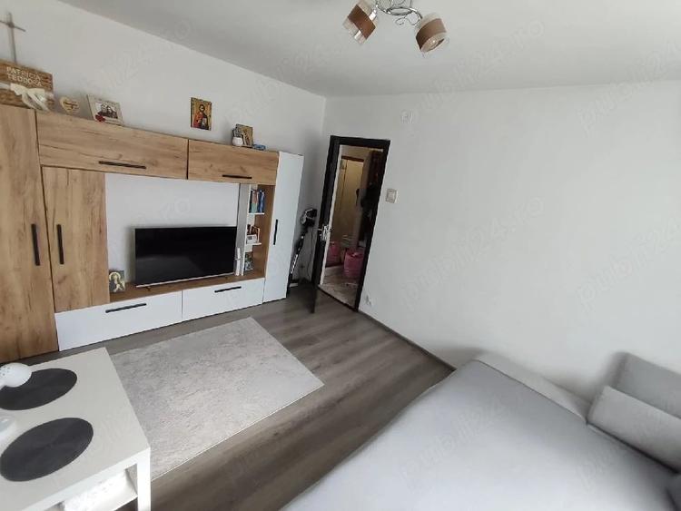 Apartament cu 2 camere semidecomandat în Malu Roșu