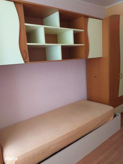 Apartament cu 3 camere decomandat în Micro 17