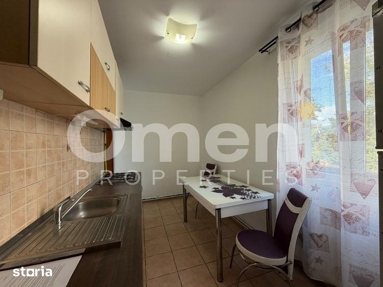 Apartament cu 2 camere, mobilat în Republicii