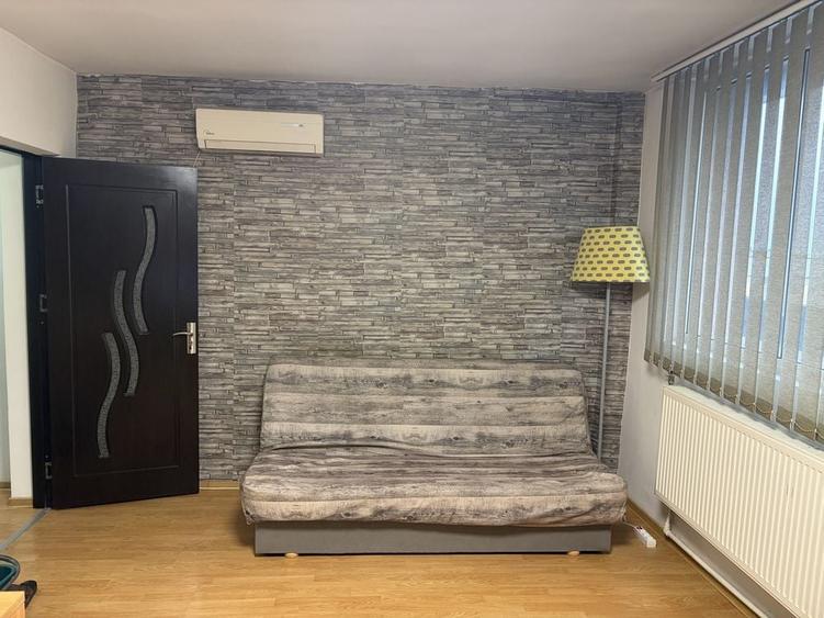 Apartament cu 2 camere semidecomandat în Gorjului