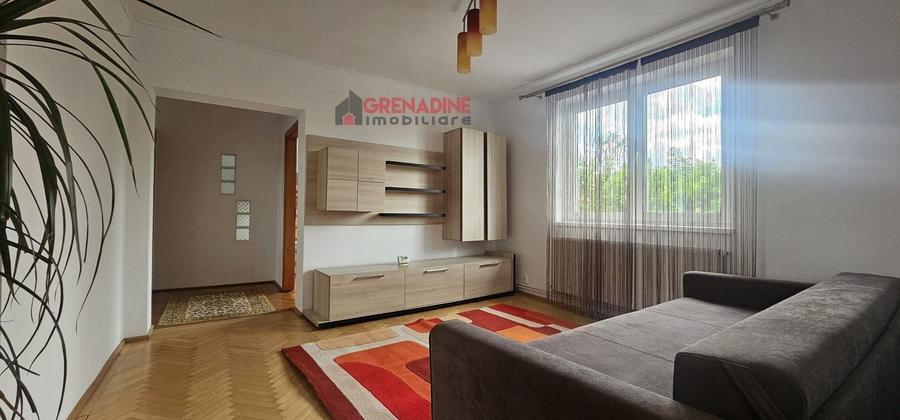 Apartament cu 3 camere decomandat în Bartolomeu