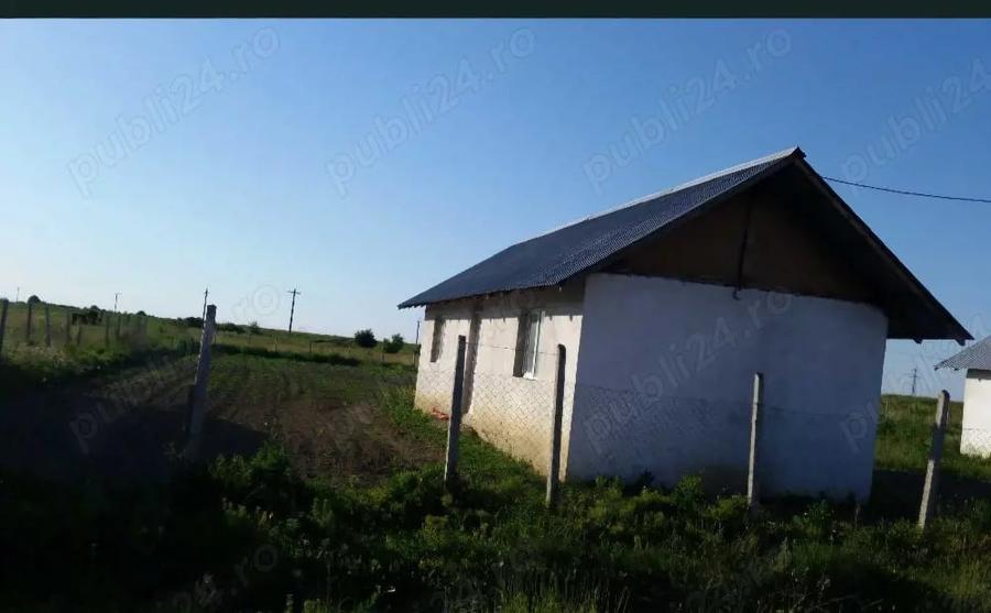 Casă cu 2 camere cu Teren 844 Mp în Boțârlău