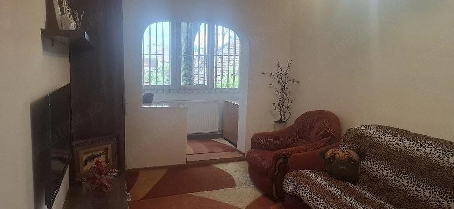 Apartament cu 2 camere decomandat în Lipovei