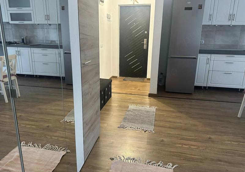 Apartament cu 2 camere semidecomandat în Florești