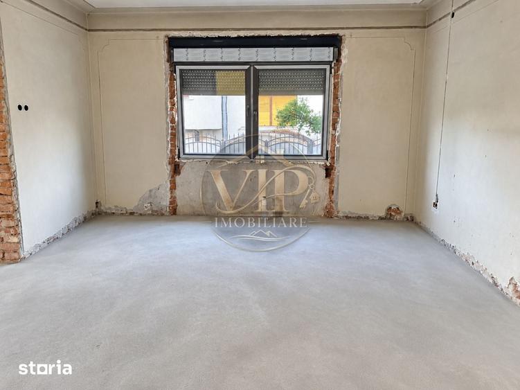Casa individuala cu 4 camere,300 mp teren,Centru - 3
