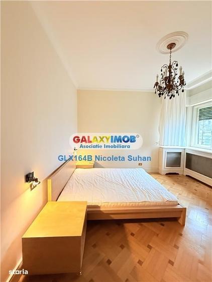 Apartament cu 4 camere în Arcul de Triumf
