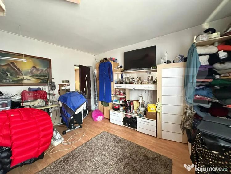 Casă cu 5 camere cu Teren 329 Mp în Bălcescu