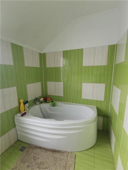 Casă individuală cu 5 camere cu Canalizare în Chiajna