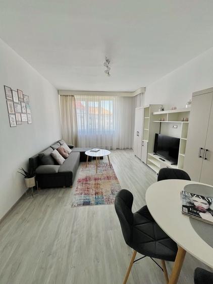 Apartament cu 2 camere decomandat în Ștrand