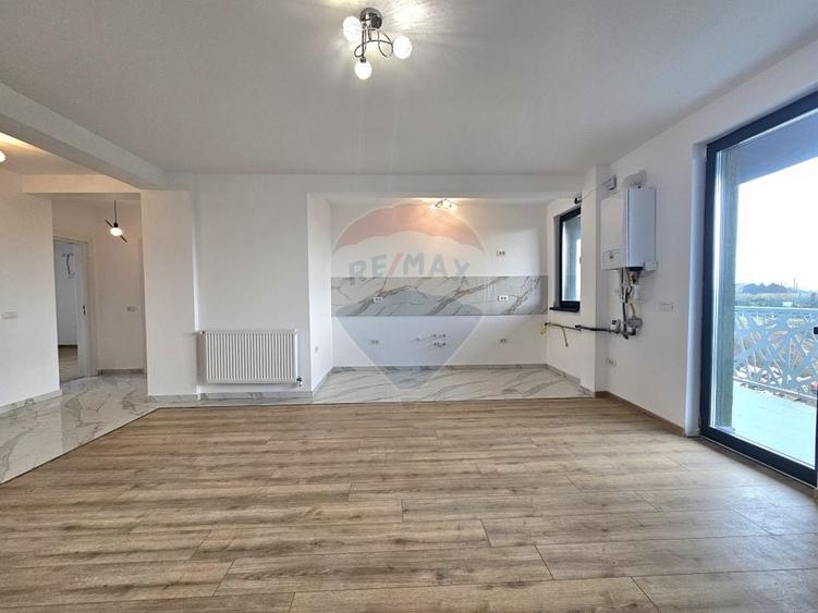 Apartament cu 3 camere decomandat în Vest